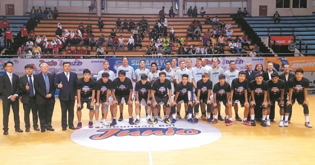 官方：26岁的前比利时国脚、国米旧将范赫斯登退役（官方消息：26岁比利时前国脚、国米旧将范赫斯登宣布退役）