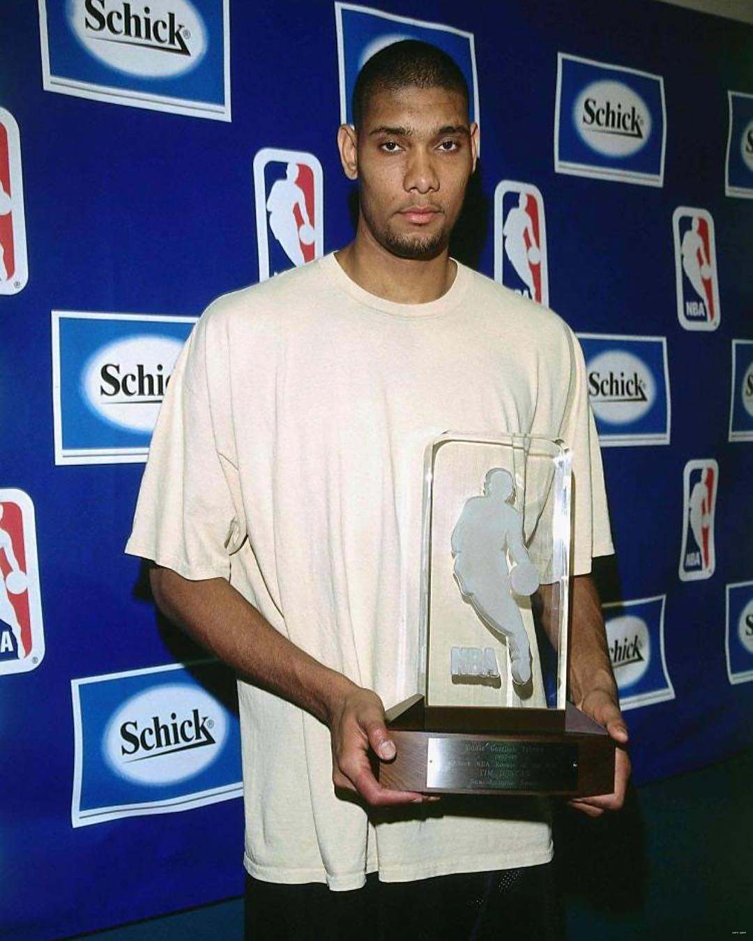 德天空：阿森纳多次考察法兰克福快马巴奥亚，红军热刺也有意（德天空称阿森纳多次考察法兰克福飞翼巴奥亚，利物浦和热刺也在关注）