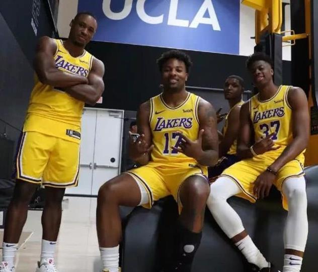 掘金约基奇豪取三双助球队连胜（约基奇砍下三双，掘金连胜再下一城）