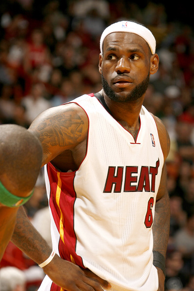 电讯报：由于过去两个赛季多次延迟开球，曼城被罚300万镑（电讯报：曼城因近两季屡次延迟开球遭罚300万英镑）